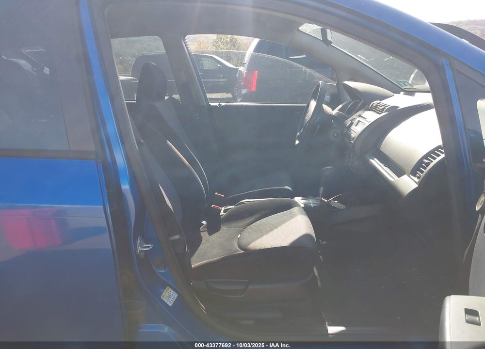 2007 HONDA FIT VIN: JHMGD38627S029557