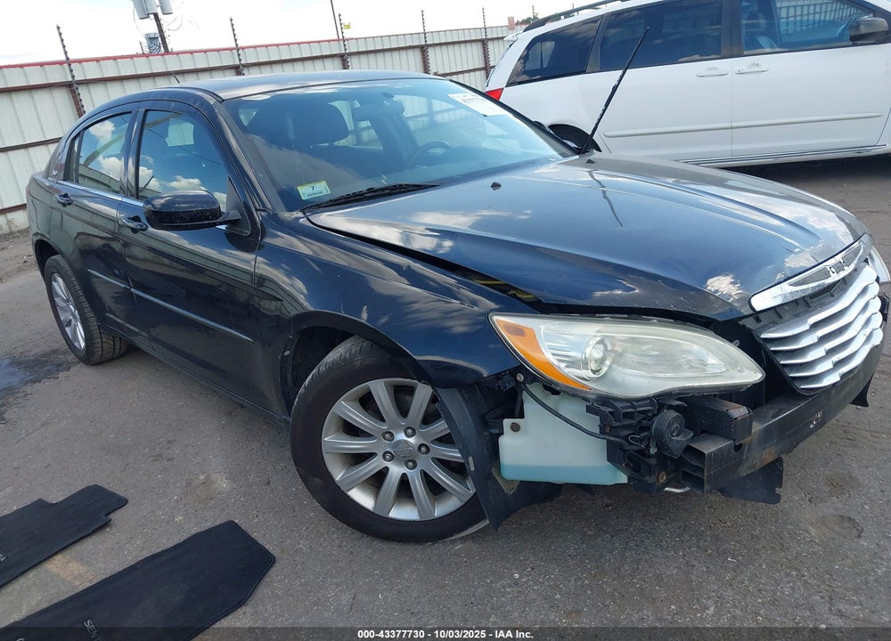 2013 CHRYSLER 200 TOURING VIN: 1C3CCBBG1DN678635