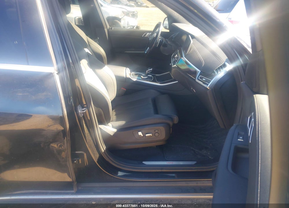 2020 BMW X5 VIN: 5UXCR6C01L9B79605