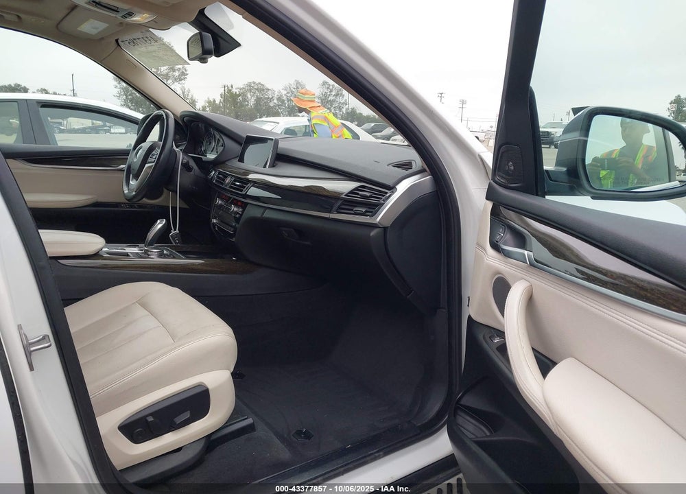 2015 BMW X5 VIN: 5UXKR2C59F0H36415
