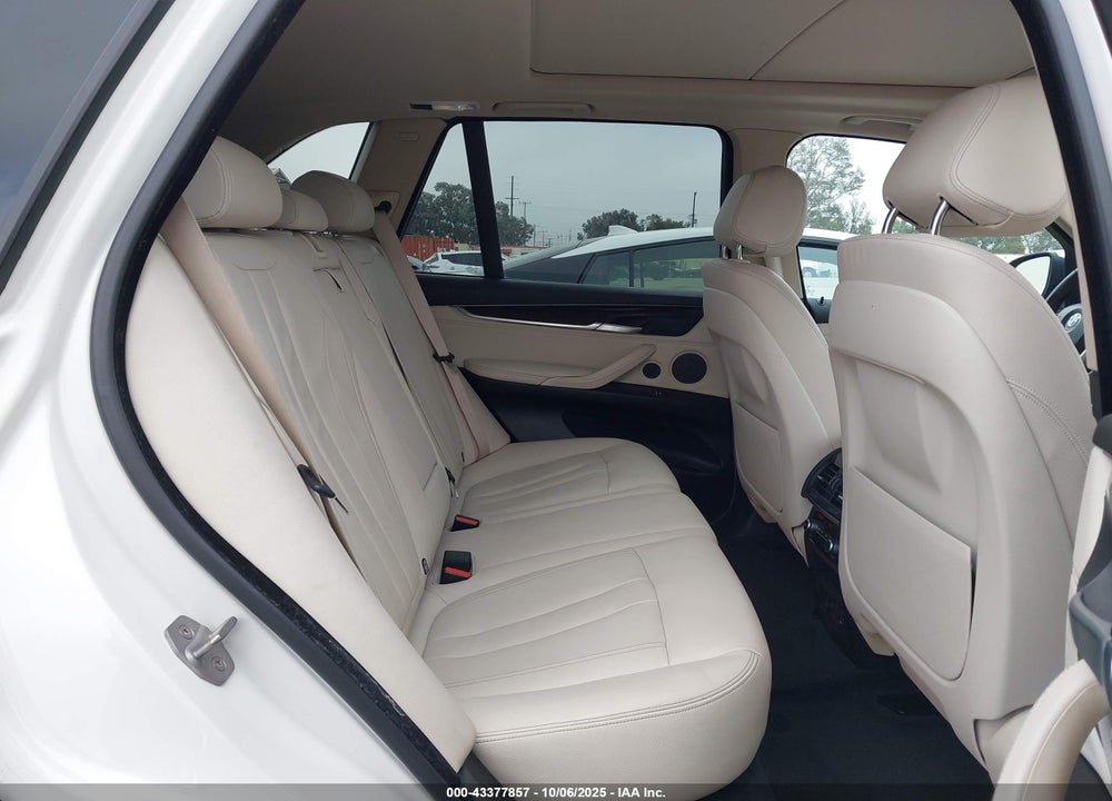 2015 BMW X5 VIN: 5UXKR2C59F0H36415