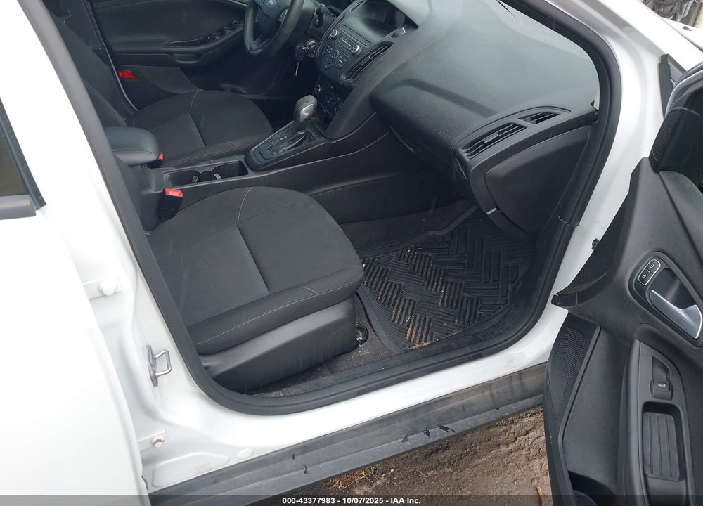 2018 FORD FOCUS SE VIN: 1FADP3F27JL287799