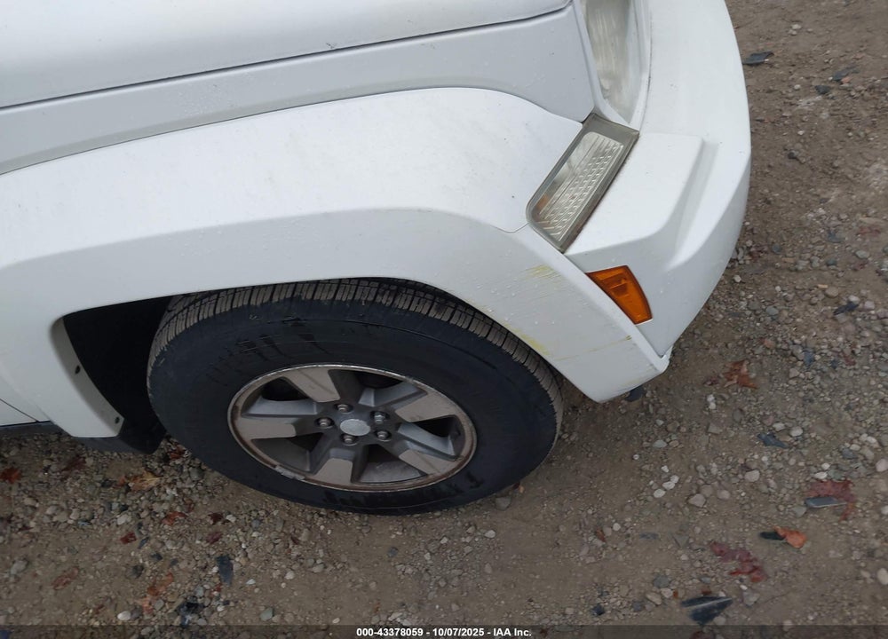 2008 JEEP LIBERTY SPORT VIN: 1J8GN28K48W288012