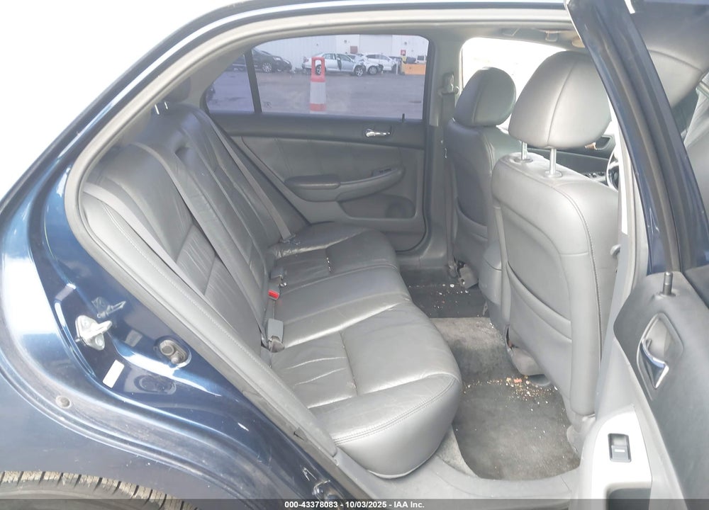 2003 HONDA ACCORD 3.0 EX VIN: 1HGCM665X3A012258