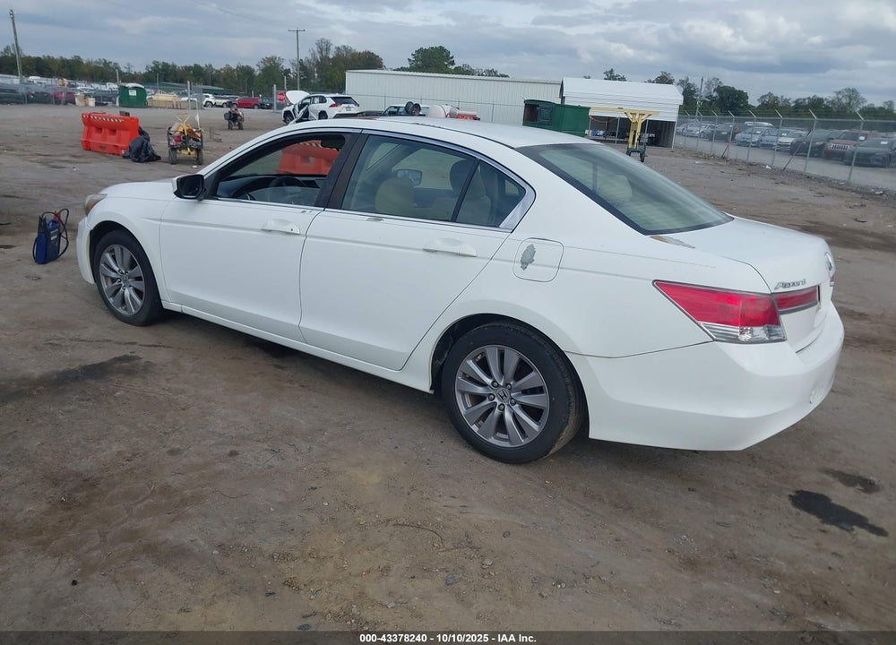 2011 HONDA ACCORD VIN: 1HGCP2F70BA127502