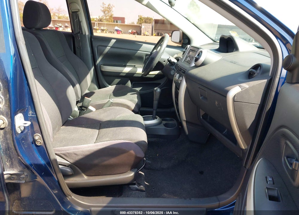 2004 SCION XA VIN: JTKKT624540043928