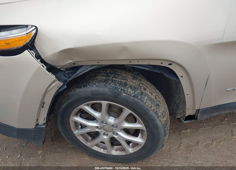 2015 JEEP CHEROKEE VIN: 1C4PJMCB4FW678885