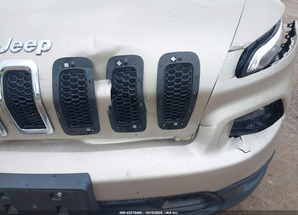 2015 JEEP CHEROKEE VIN: 1C4PJMCB4FW678885