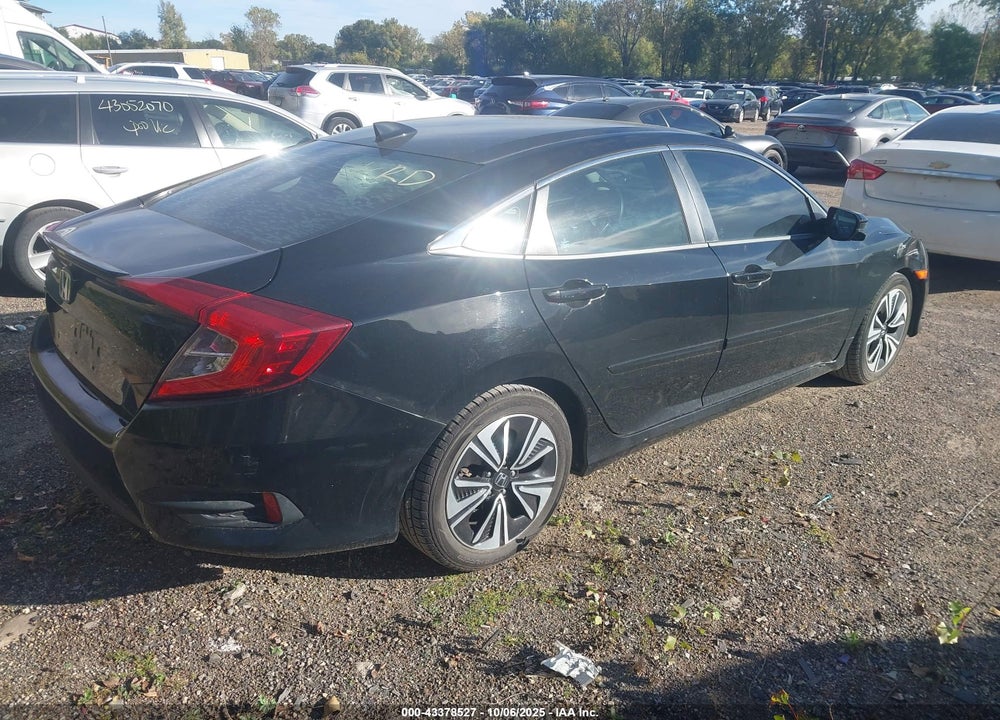 2017 HONDA CIVIC VIN: 19XFC1F33HE007181