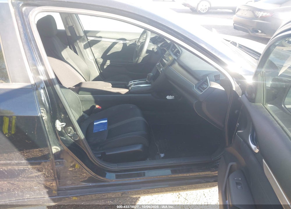 2017 HONDA CIVIC VIN: 19XFC1F33HE007181