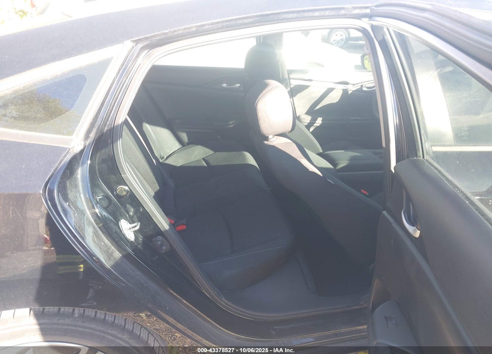 2017 HONDA CIVIC VIN: 19XFC1F33HE007181