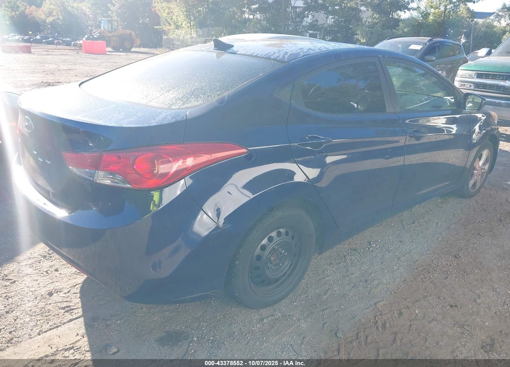 2012 HYUNDAI ELANTRA VIN: 5NPDH4AE9CH069062