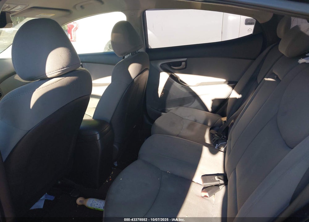 2012 HYUNDAI ELANTRA VIN: 5NPDH4AE9CH069062