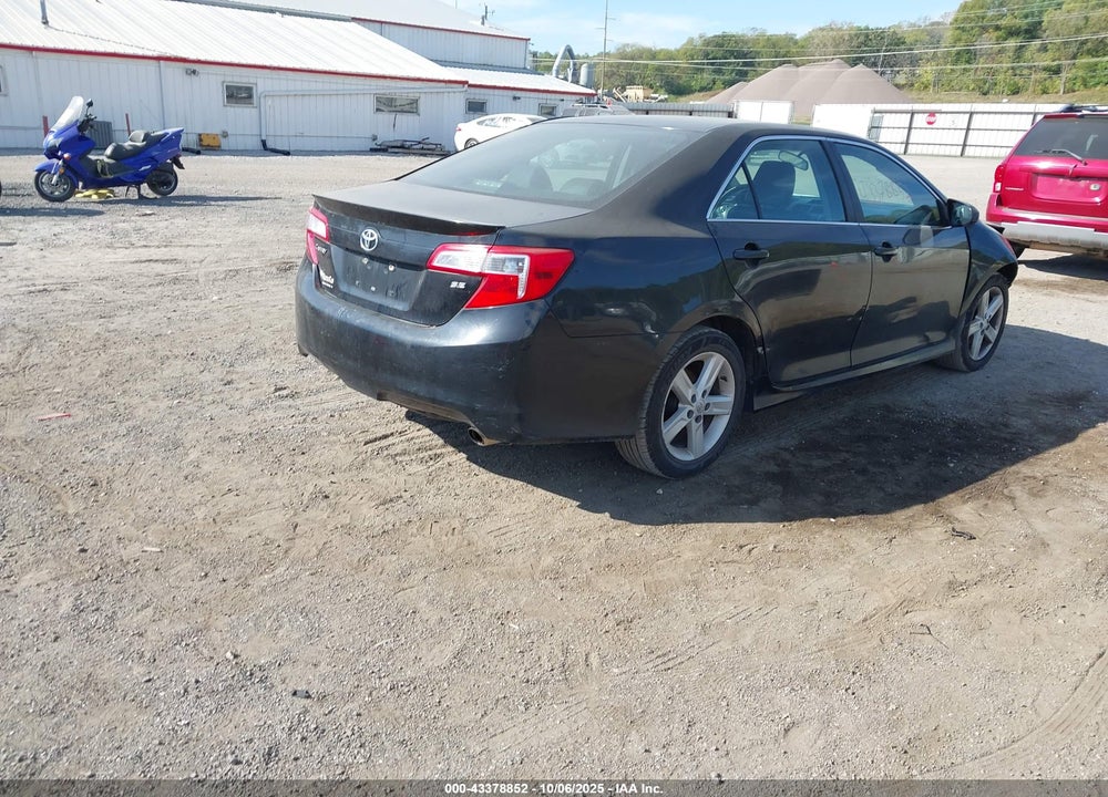 2014 TOYOTA CAMRY SE VIN: 4T1BF1FK0EU400805