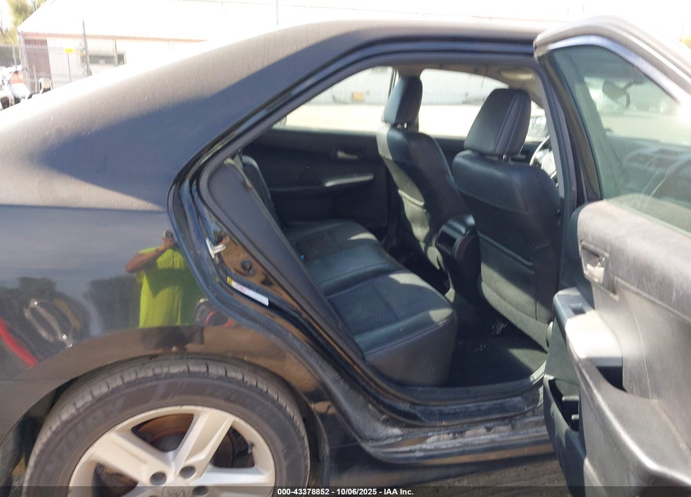 2014 TOYOTA CAMRY SE VIN: 4T1BF1FK0EU400805