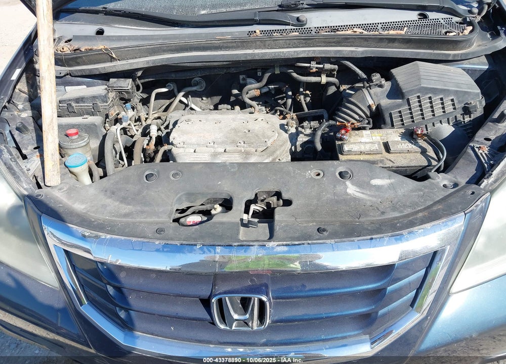 2010 HONDA ODYSSEY TOURING VIN: 5FNRL3H92AB018845