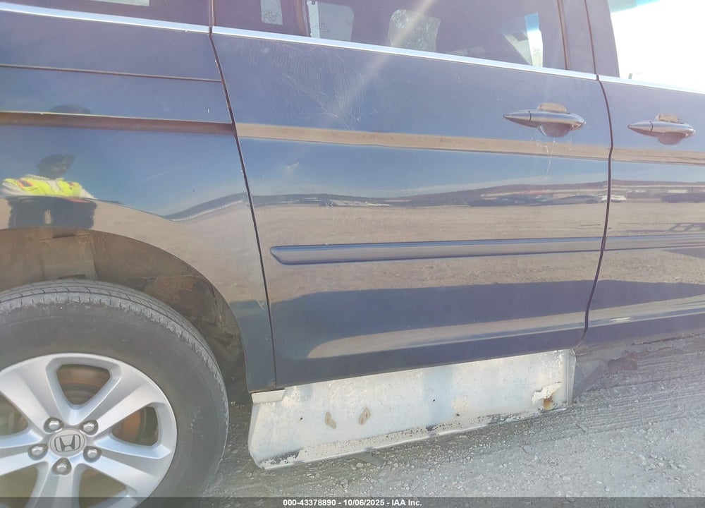 2010 HONDA ODYSSEY TOURING VIN: 5FNRL3H92AB018845