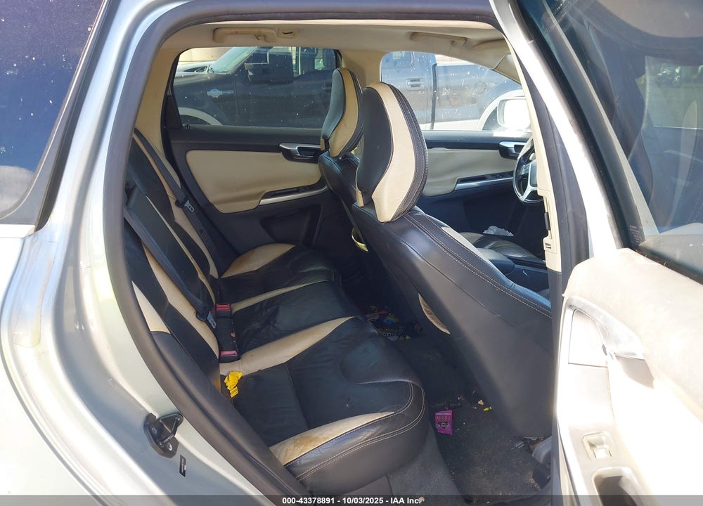 2011 VOLVO XC60 3.2/3.2 R-DESIGN VIN: YV4952DL9B2147589