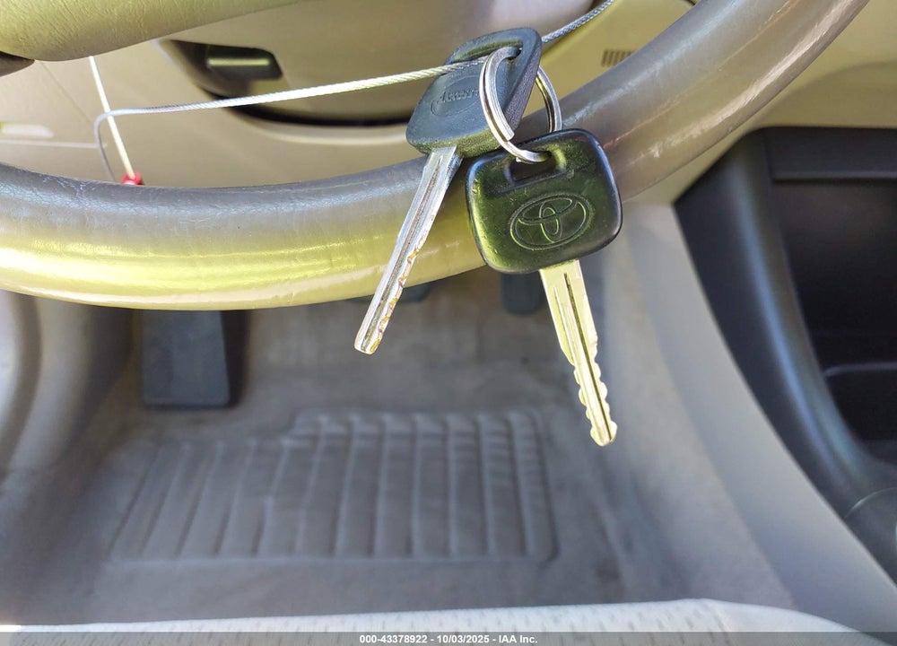 2002 TOYOTA CAMRY LE VIN: JTDBE32K420108876