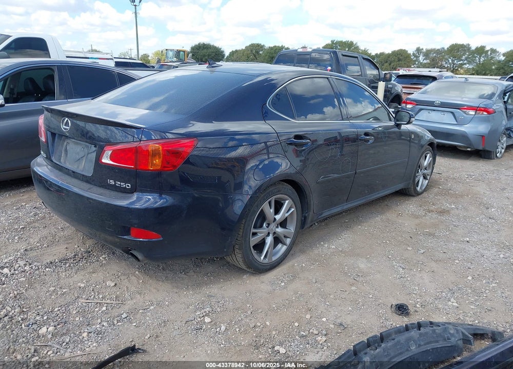 2009 LEXUS IS 250 VIN: JTHBK262X95100032