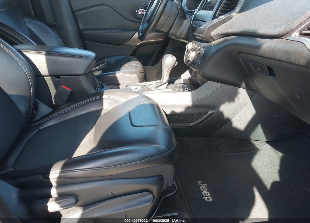 2019 JEEP CHEROKEE VIN: 1C4PJLLB4KD225947