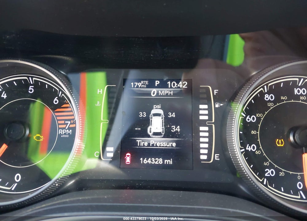 2019 JEEP CHEROKEE VIN: 1C4PJLLB4KD225947