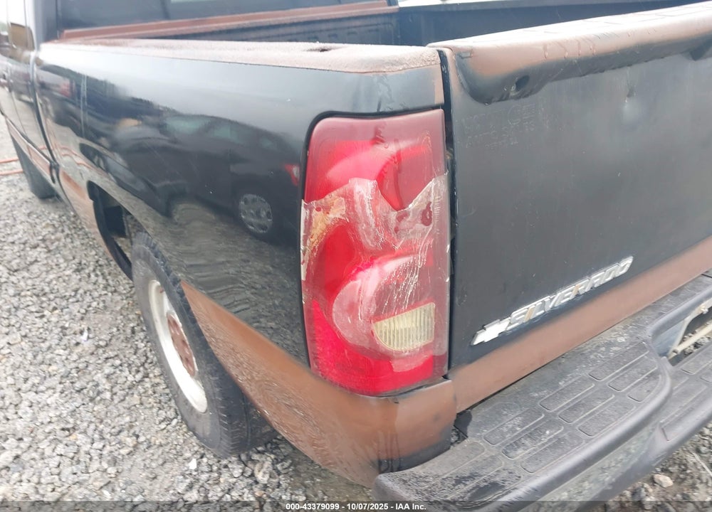 2003 CHEVROLET SILVERADO 1500 LS VIN: 2GCEC19V531322675