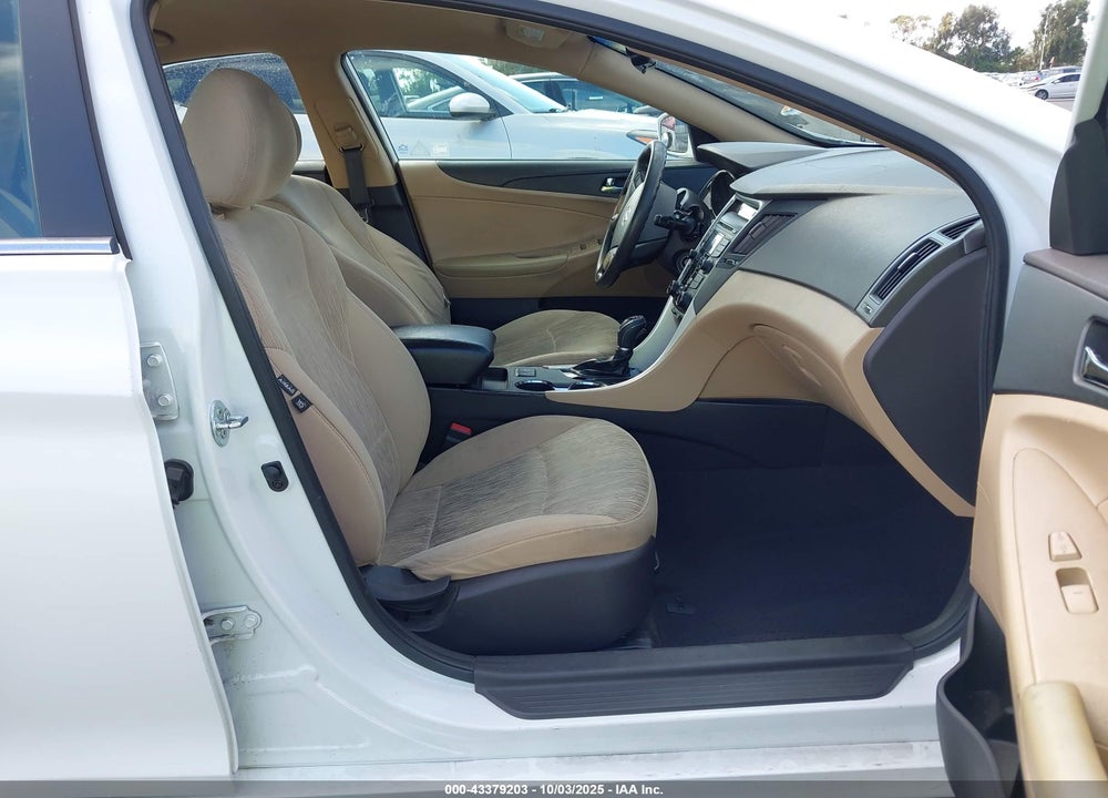 2013 HYUNDAI SONATA VIN: 5NPEB4AC5DH577695