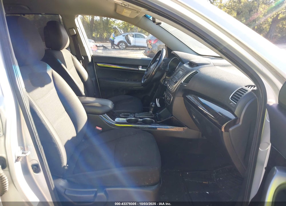 2014 KIA SORENTO VIN: 5XYKT4A60EG444507