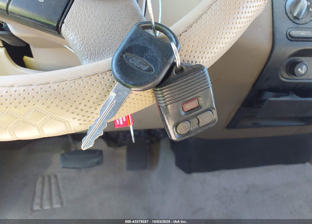 2006 FORD F-150 VIN: 1FTPX12V06NB83162