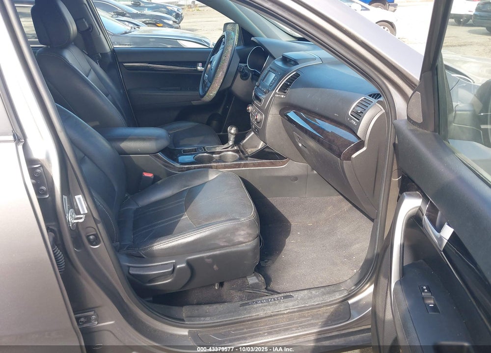2014 KIA SORENTO VIN: 5XYKTCA6XEG549761