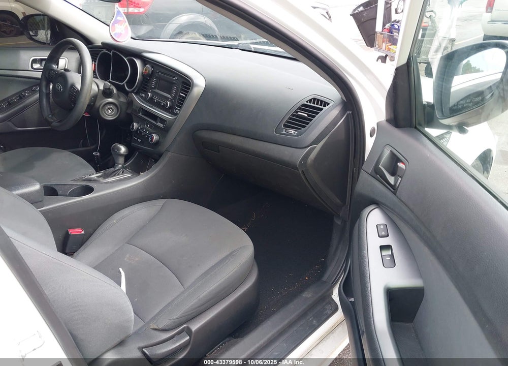 2015 KIA OPTIMA VIN: KNAGM4A79F5630761