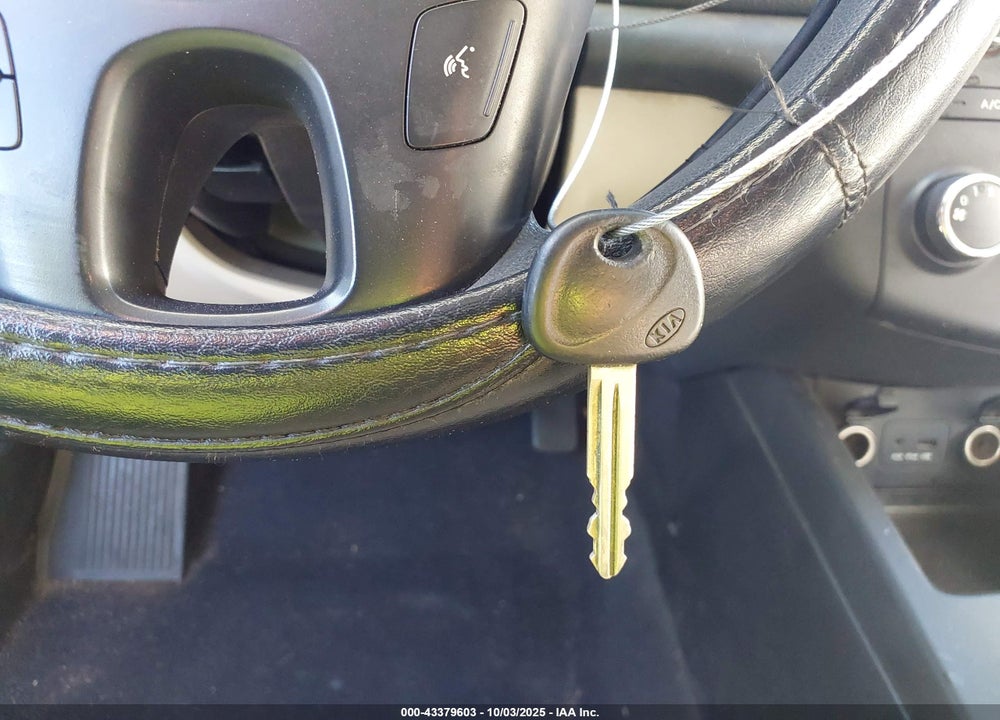 2010 KIA FORTE VIN: KNAFU4A23A5117725