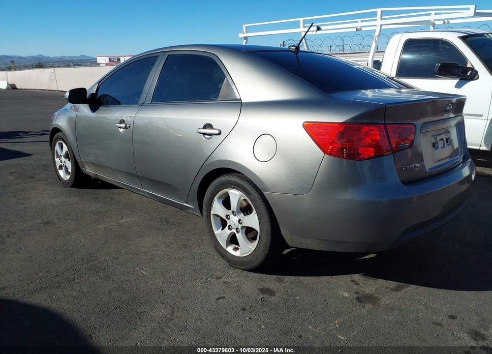 2010 KIA FORTE VIN: KNAFU4A23A5117725