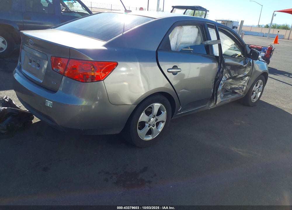 2010 KIA FORTE VIN: KNAFU4A23A5117725