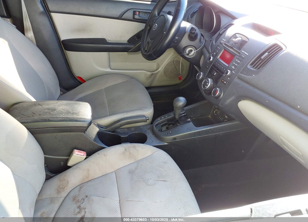2010 KIA FORTE VIN: KNAFU4A23A5117725