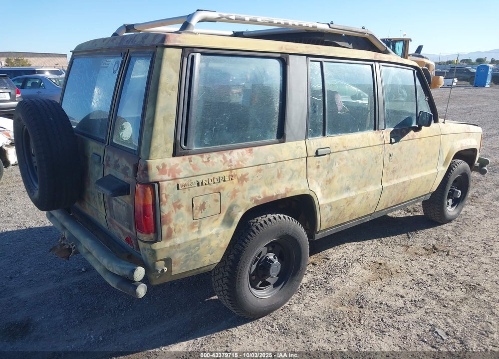 1989 ISUZU TROOPER II VIN: JACCH58E3K8908657
