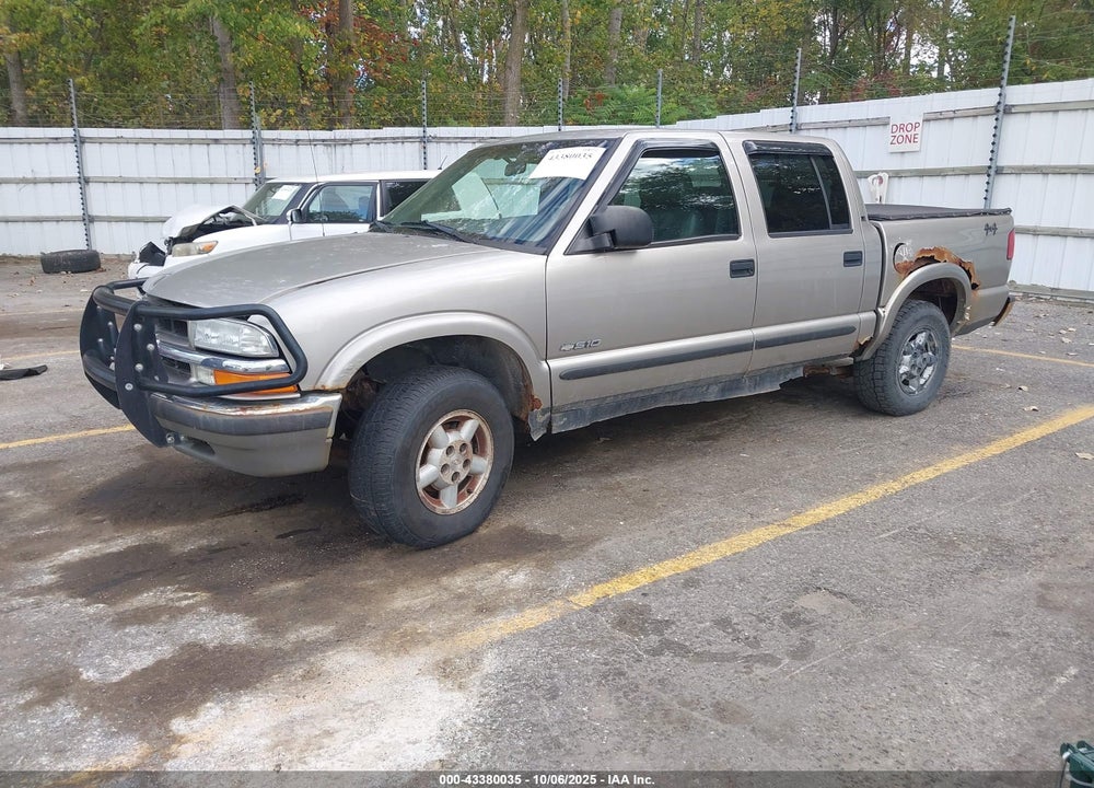 2002 CHEVROLET S-10 LS VIN: 1GCDT13W12K172852