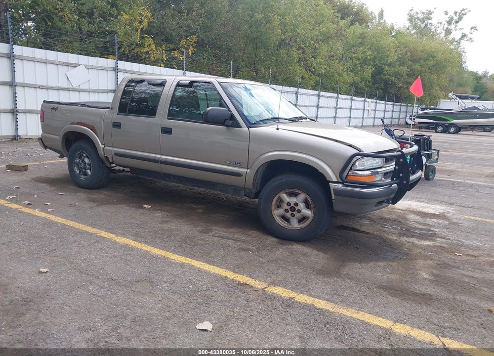 2002 CHEVROLET S-10 LS VIN: 1GCDT13W12K172852