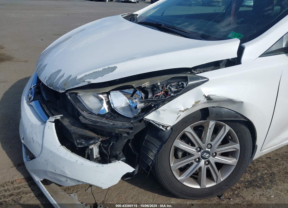 2014 HYUNDAI ELANTRA VIN: 5NPDH4AE6EH513632