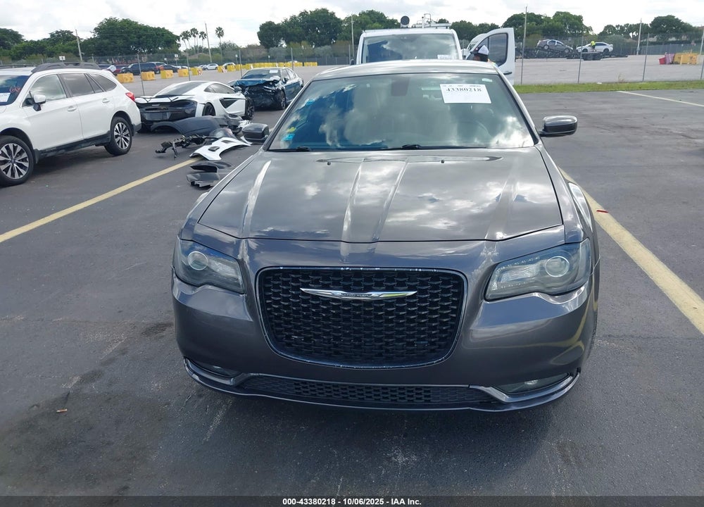 2019 CHRYSLER 300 300S VIN: 2C3CCABG0KH559717
