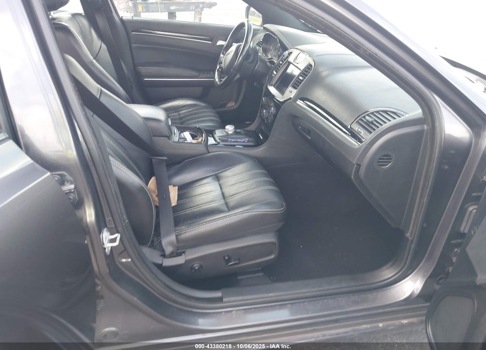 2019 CHRYSLER 300 300S VIN: 2C3CCABG0KH559717