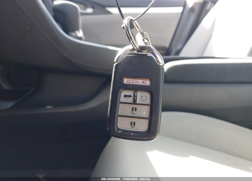 2017 HONDA CIVIC VIN: 2HGFC2F78HH569432