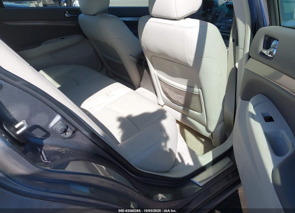 2015 INFINITI Q40 VIN: JN1CV6AP9FM502300