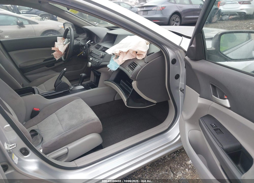 2009 HONDA ACCORD VIN: 1HGCP26389A139839