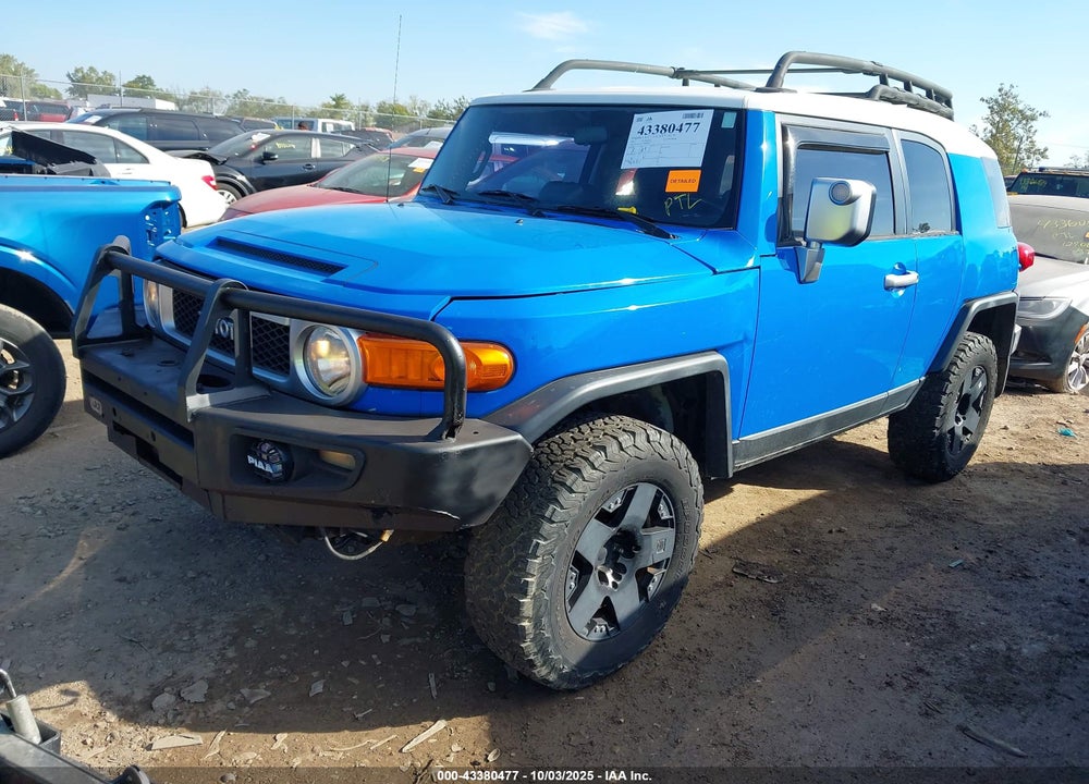 2007 TOYOTA FJ CRUISER VIN: JTEBU11F370009240