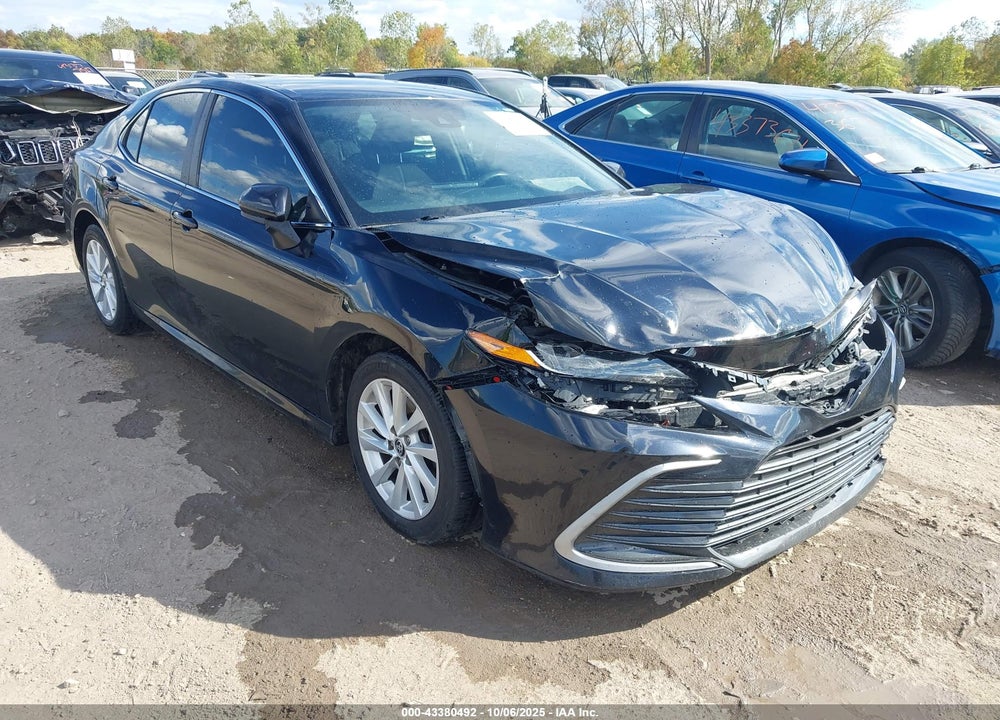2021 TOYOTA CAMRY LE VIN: 4T1C11AK2MU486384