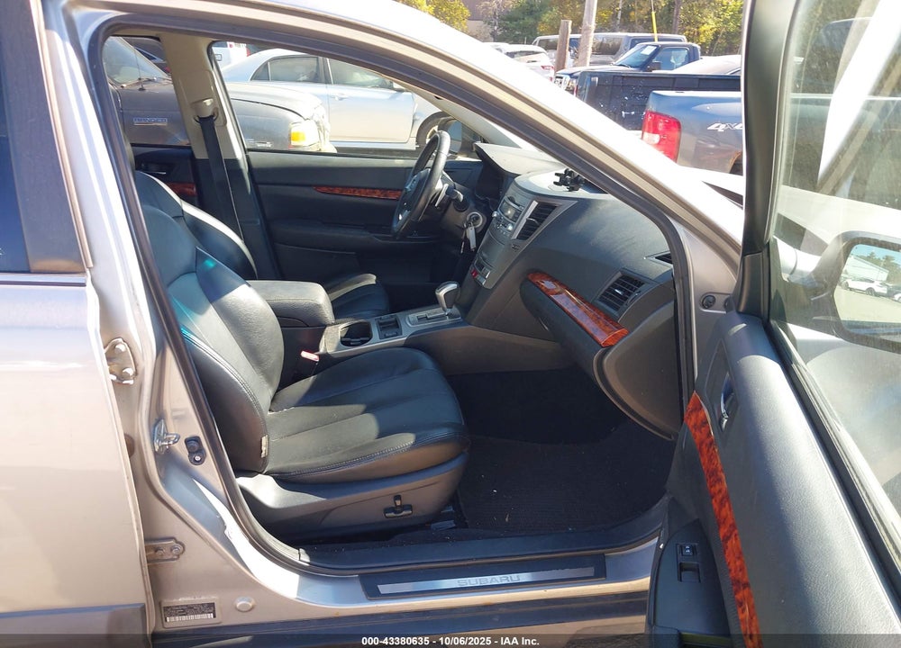 2011 SUBARU OUTBACK VIN: 4S4BRBKC3B3326583
