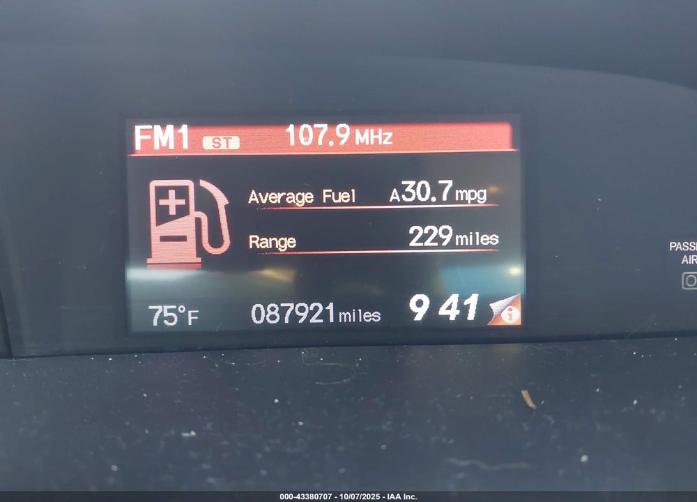 2015 HONDA CIVIC LX VIN: 19XFB2F56FE056916