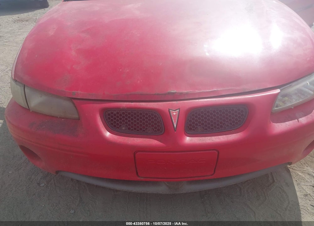 1998 PONTIAC GRAND PRIX GT VIN: 1G2WP12K8WF277631